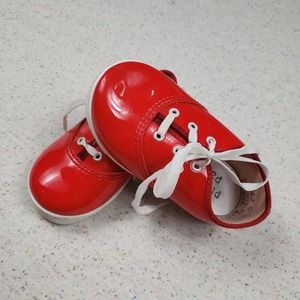 Vintage red patent leather baby shoes 4